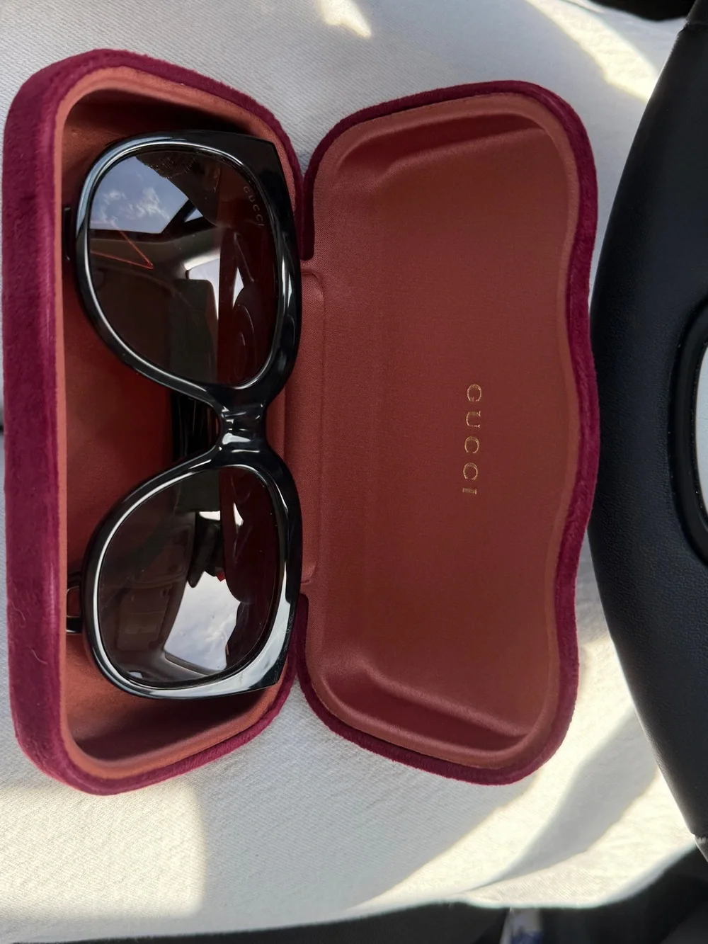 Gucci Black Women's Oversized Sunglasses